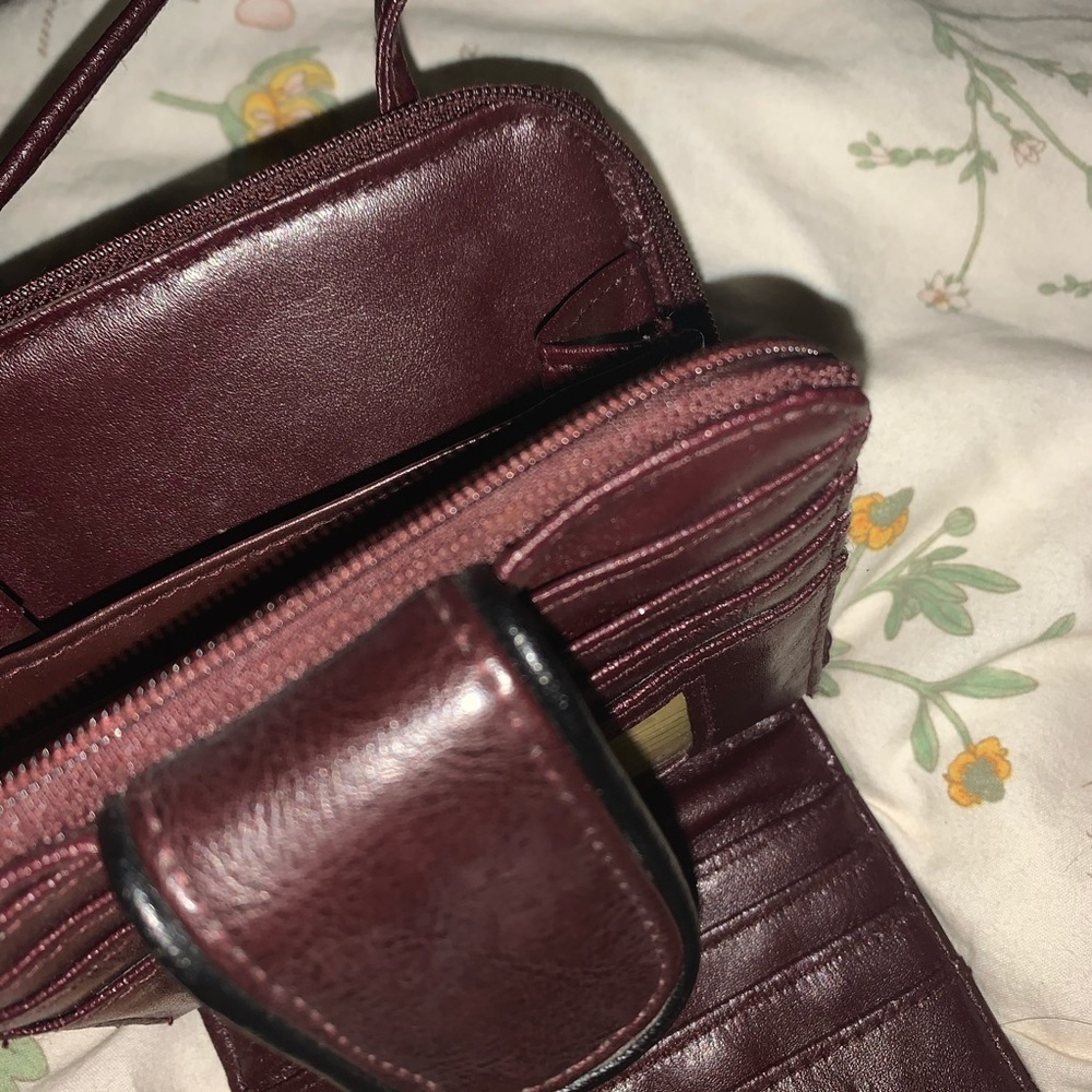 NWOT 4/30 Minimalism Leather Burgundy Side Bag✨